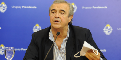 Larra�aga plante� extensi�n de la ley que limita el derecho a reuni�n por un mes