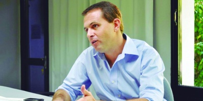 Secretario de Intendencia de Colonia choc con edil y ambos resultaron lesionados