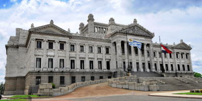 Cinco ministros comparecer�n ante el Parlamento a solicitud del Frente Amplio