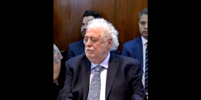 El presidente argentino pide la renuncia del ministro de Salud, quien autorizara la vacunaci�n del periodista y escritor Horacio Verbitsky