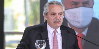Alberto Fern�ndez lament� el "escarnio p�blico" por la vacunaci�n VIP