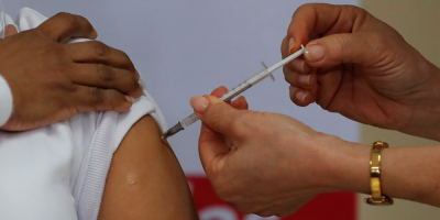 Avalancha de vacunaciones al saltarse el Gobierno b�lgaro el plan de fases