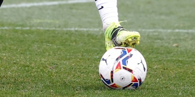 Col�n vence a San Lorenzo y lidera la Zona A con Banfield y Estudiantes