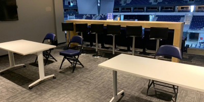 Salinas encabez� recorridas por varios vacunatorios previo a la llegada de dosis