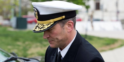 Exm�dico de la Casa Blanca hizo comentarios sexuales y denigr� a subordinados