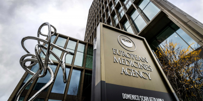 Rusia pone en duda la neutralidad de la EMA y pide disculpa a alto cargo