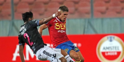 Uni�n Espa�ola saca de su cancha m�nima ventaja con un autogol