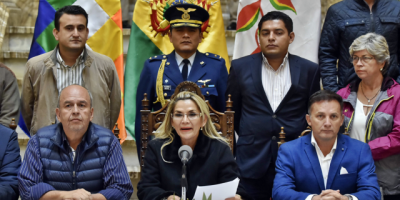 Detienen por terrorismo a ex presidenta de Bolivia