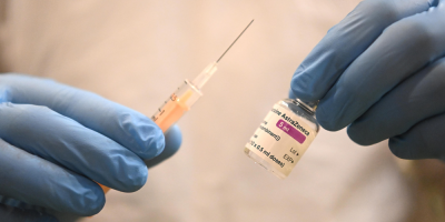 Irlanda suspende temporalmente la administraci�n de la vacuna de AstraZeneca