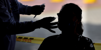 Uruguay alcanza el quinto d�a consecutivo con m�s de 1.000 positivos de covid-19