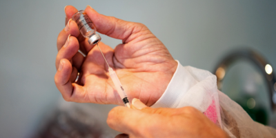 Funcionarios municipales capitalinos tendr�n una d�a de licencia para vacunarse contra la COVID-19