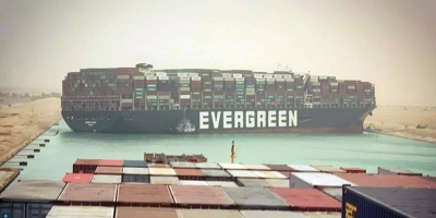 Bloqueo de canal de Suez retiene bienes por 9.600 millones de d�lares diarios