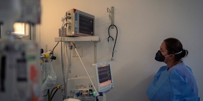 Intensivistas advierten por falta de personal para atender las nuevas camas de CTI que anunci� el Gobierno