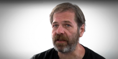 Muere el escritor argentino Carlos Busqued a los 50 a�os