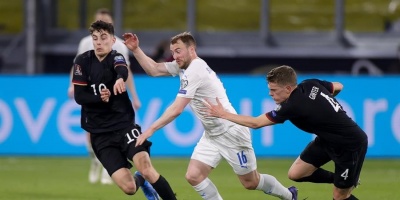 Deschamps, rey de la rotaci�n; Low de la continuidad