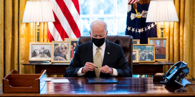 Biden anuncia plan de empleo billonario a financiar con suba de impuestos 