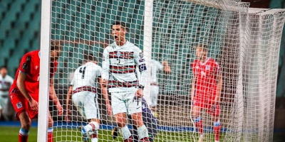 La UEFA suprime el l�mite del 30% de p�blico en los estadios