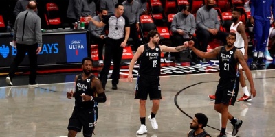 Mavericks ganan duelo a Jazz; Nets sobreviven a lesi�n de Harden