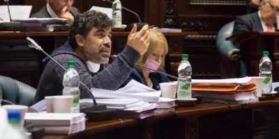 FA convoc� a Salinas al Parlamento por muertes en residencial de Fray Bentos