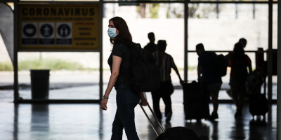 Argentina comienza a restringir la circulaci�n por la segunda ola de covid-19