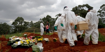 Brasil supera los 13,5 millones de casos de covid y roza las 355.000 muertes