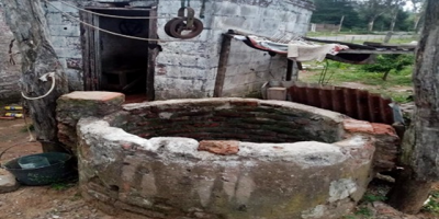 Bomberos rescat� a una mujer que qued� atrapada en el interior de un aljibe