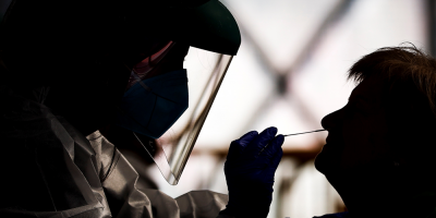 Casos globales ascienden por octava semana consecutiva pese a vacunaciones