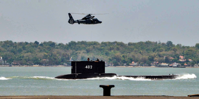 Indonesia busca un submarino desaparecido con 53 tripulantes a bordo