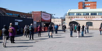 Suecia prolonga restricciones en restaurantes y reuniones hasta el 17 de mayo