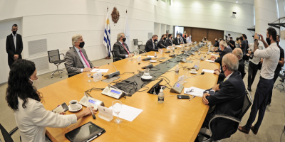 Uruguay no tomar� "m�s medidas" contra la covid pese a su "triste realidad"