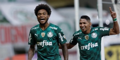 Palmeiras aplasta al Independiente Del Valle y sigue firme al frente del grupo A