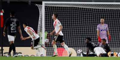 River Plate vence a Junior y lidera el grupo D junto a Fluminense