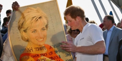 Miles de personas vacunadas celebran su primer concierto en Los �ngeles