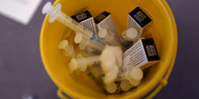 Filipinas autoriza el uso de emergencia de la vacuna Moderna