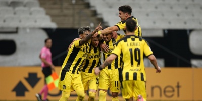 Pe�arol se acerca a los octavos de final de la Copa Sudamericana