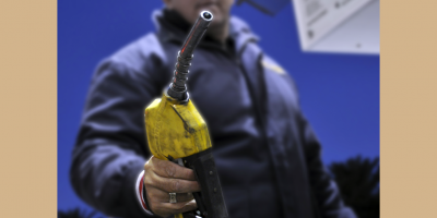 El Gobierno resolvi� no aumentar los combustibles en mayo