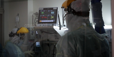 Se registraron 2.200 casos nuevos y 49 muertes por covid-19