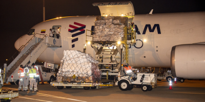 Arrib� nuevo cargamento de Pfizer con 80.730 dosis contra la Covid-19