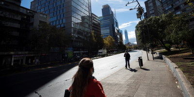 Chile retrasa una hora el toque de queda ante "leve mejor�a" de la pandemia