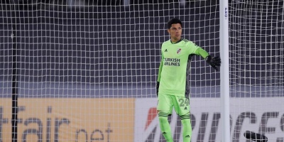 River, sin reservas y con Enzo P�rez en la valla, derrota a Santa Fe