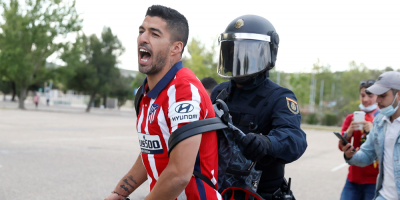 Luis Su�rez se queda en el Atl�tico: "S�, s�, seguro"