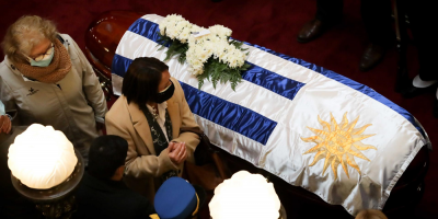 El ministro Larra�aga sepultado este lunes en Paysand�