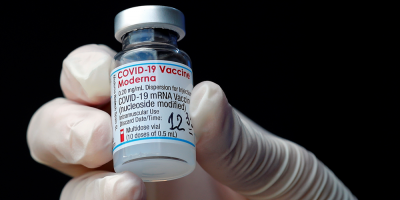 Moderna anuncia la efectividad de su vacuna contra covid-19 para adolescentes