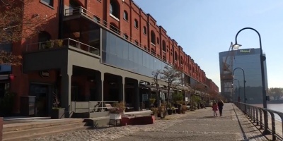 Argentina extiende por un mes la prohibici�n de los despidos