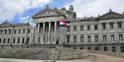 El Senado aprob� una declaraci�n en la que expresa su preocupaci�n por la situaci�n de violencia que vive Colombia