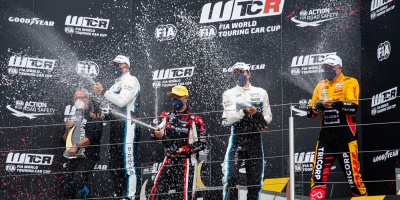 Buen arranque de Santiago Urrutia en Campeonato Mundial FIA WTCR