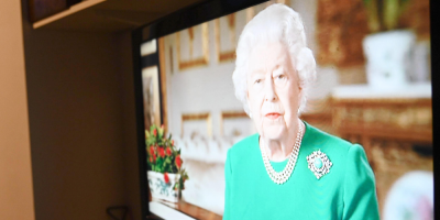 La reina Isabel II "encantada" con el nacimiento de su bisnieta