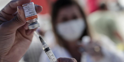 Comienzan a evaluar la vacunaci�n a menores de 12 a�os con Coronavac