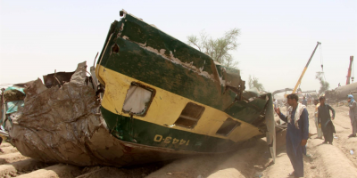 Suben a 62 los muertos en el accidente de tren de Pakist�n