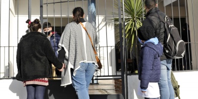 Las embarazadas que tengan consulta en el Hospital Pereira Rossell podr�n vacunarse contra la COVID-19 en el momento